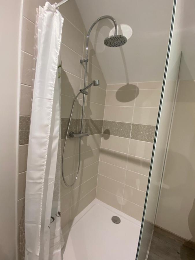 Fontainebrux Chambre Privative Chez Toutoune מראה חיצוני תמונה